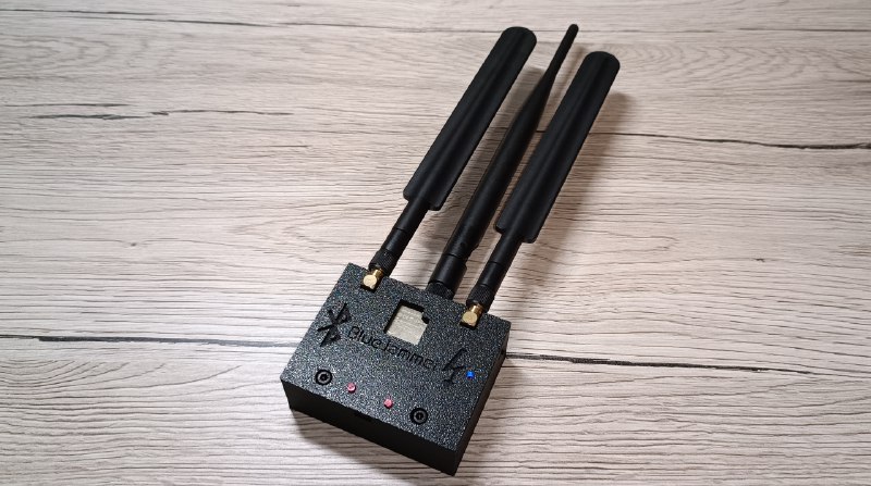#开源 #单片机 #工具 #硬件🚫 ESP32-BlueJammer - 一个开源的信号干扰程序运行程序需要「ESP32」单片机以及「nRF24」无线模块等硬件，全部都可以在某宝、PDD购买开发者还提供了详细的烧录教程