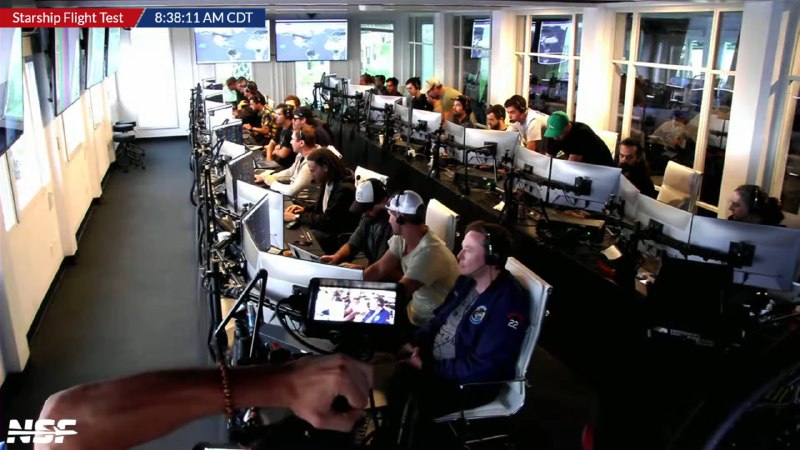 #快讯SpaceX 星舰升空过程中发生意外，火箭在二级分离前于空中解体，试飞失败虽G，但是数据应该都传回来了，马斯克表情还是比较轻松的，好消息是本次航班没有乘客总结：35KM+转圈圈+最后的稳定+爆炸SpaceX：仿佛飞行测试还不够刺激，星际飞船在阶段分离前经历了一次快速的非计划性拆解